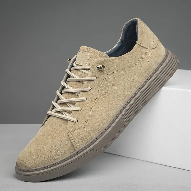 Logan Suede Low-Top Sneakers Versantz