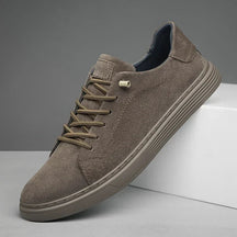 Logan Suede Low-Top Sneakers Versantz