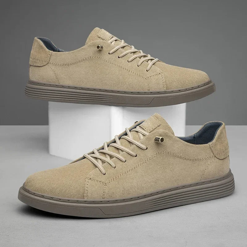 Logan Suede Low-Top Sneakers Versantz